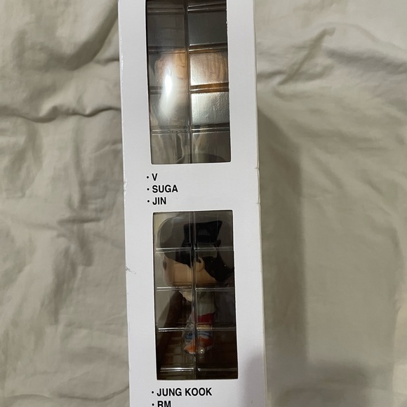 SOLD Funko POP Rocks BTS K-Pop 7 Pack Set Barnes & Noble Exclusive NEW SEALED - Picture 6 of 12